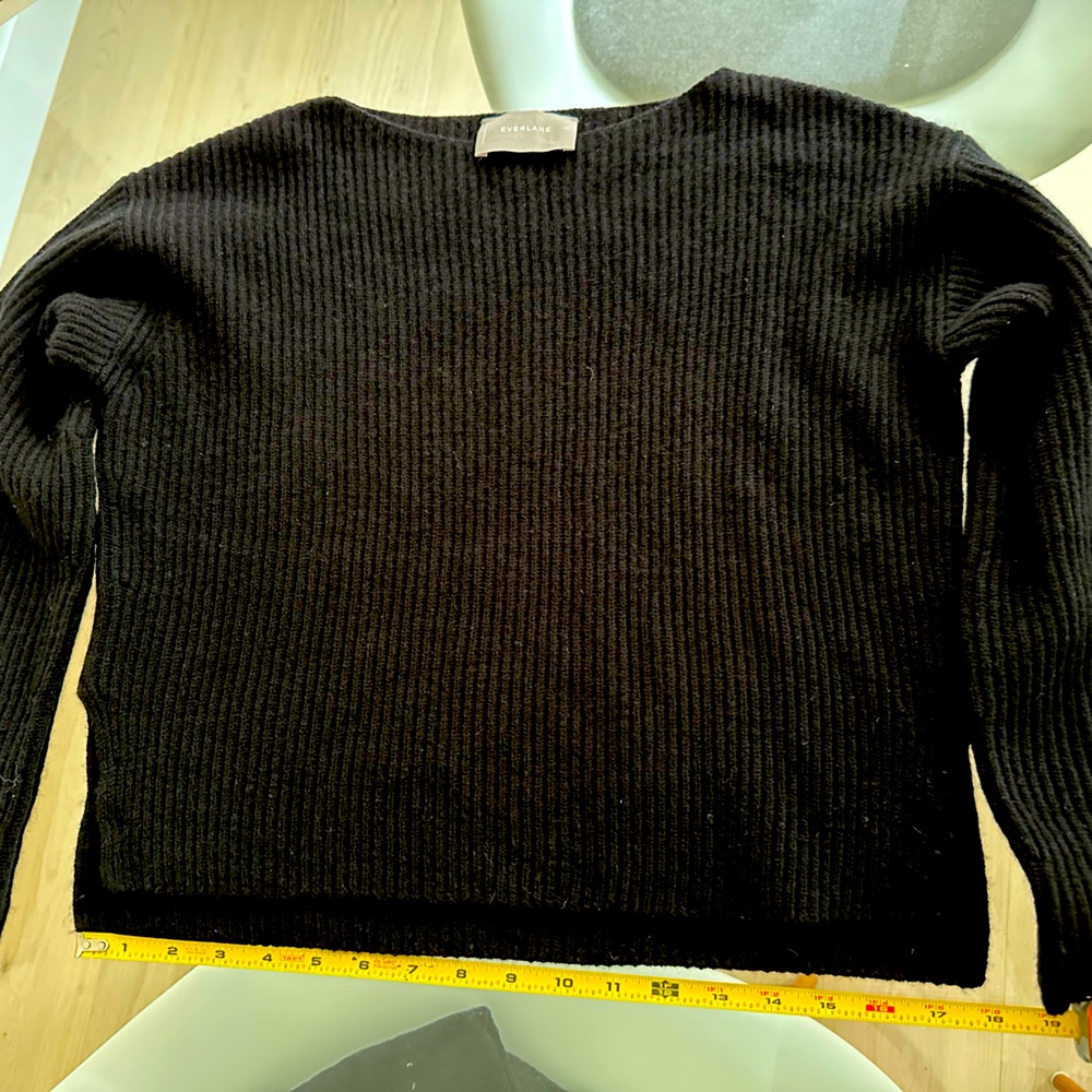 Everlane ribbed black cashmere cropped sweater xs